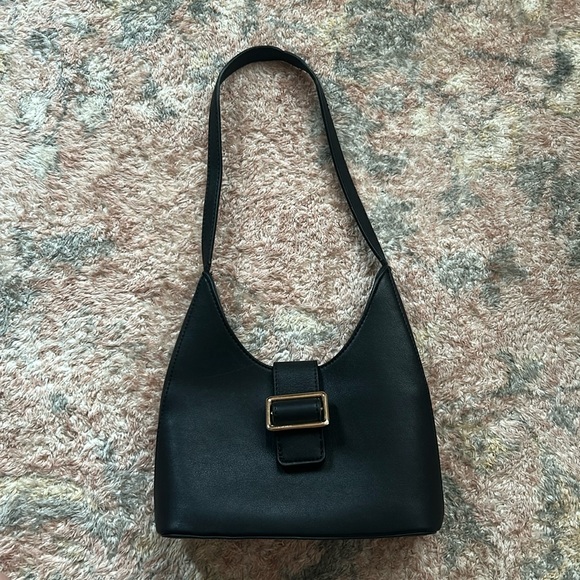 Handbags - Elegant Black Leather Shoulder Bag